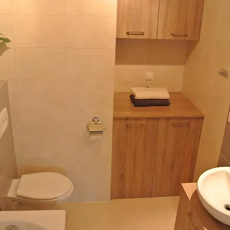 City House - Bianco Apartment *
